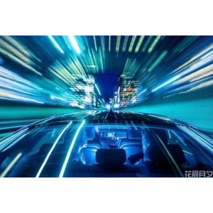 跃迁引擎和曲速引擎的区别:空间连续性和航行方式不同