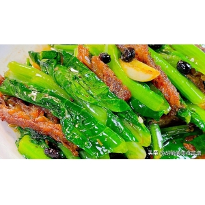 秋季蔬菜推荐：无需打农药的油麦菜，鲜甜又营养